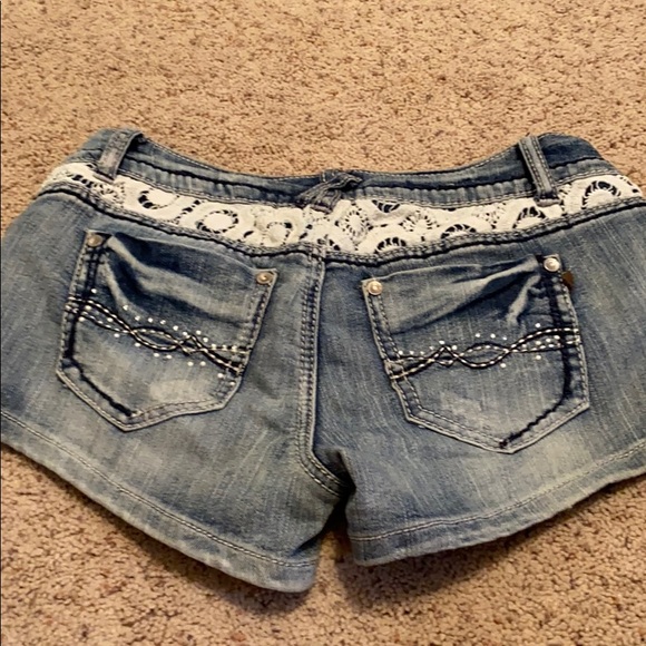 Almost Famous shorts - Picture 7 of 8